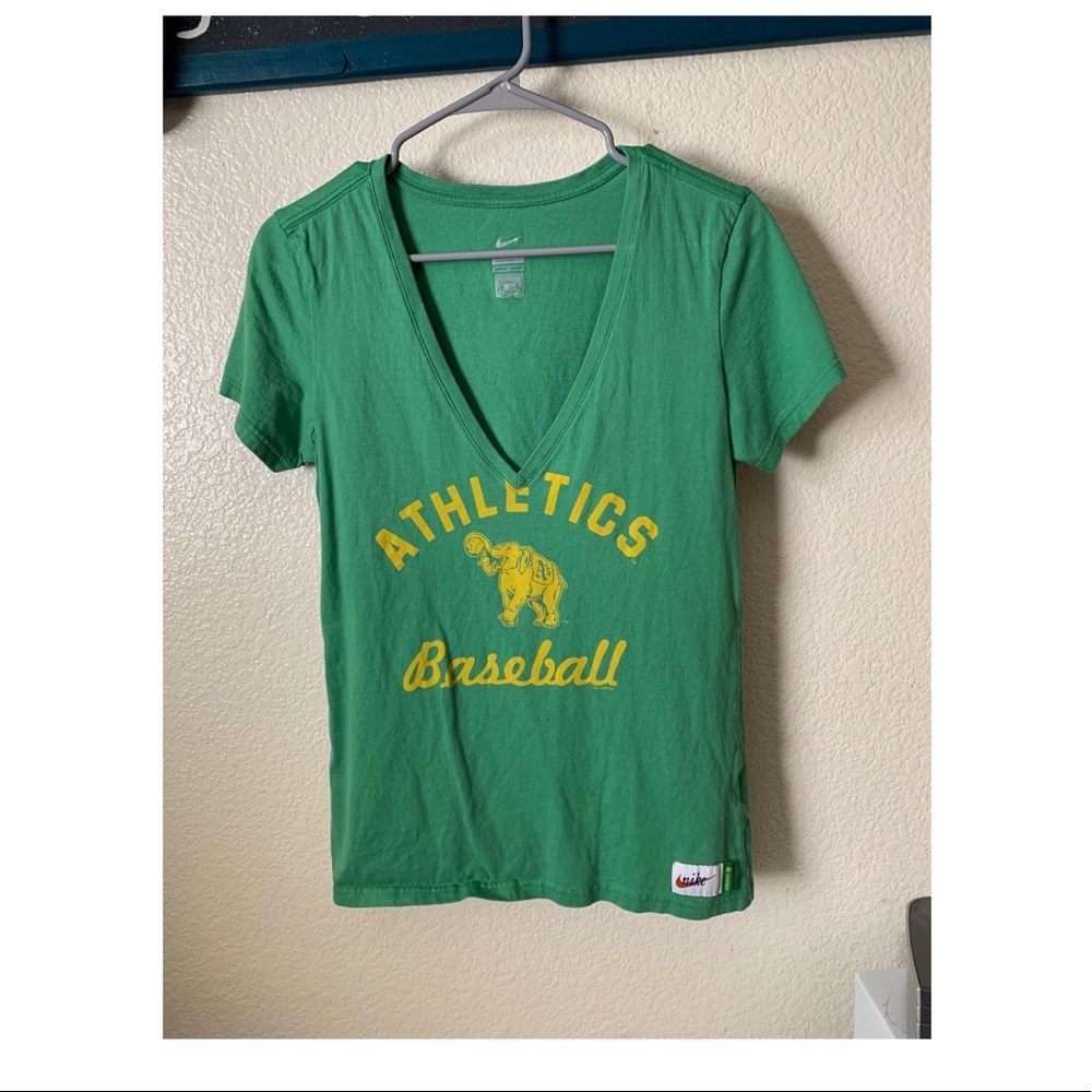Nike Oakland Athletics shirt